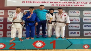 Sivaslı judocular Ankaradan madalyalarla döndü