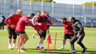 Sivassporda futbolculara gözü kapalı antrenman