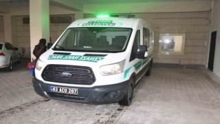 Siverekte kamyonetin altında kalan 2 yaşındaki çocuk hayatını kaybetti
