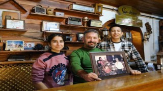 Tarih kokan kültür evinde vatandaşlar nostaljiye doyuyor