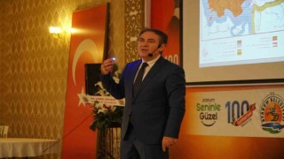 Tarihçi Yazar Sinan Meydanla Cumhuriyet tarihine yolculuk