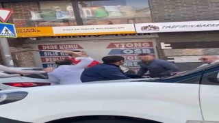 Tartıştığı sürücünün kafasında sopa kırdı