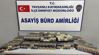 Tavşanlıda kargo kolisinden 11 bin 400 adet kaçak sigara çıktı