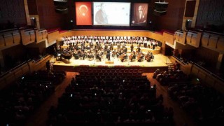 TED İzmir Kolejinden Cumhuriyetin 100. yılına yakışan program