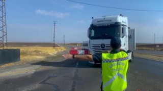 Trafik jandarması ‘arka koruma çerçeve hakkında bilgilendirmede bulundu