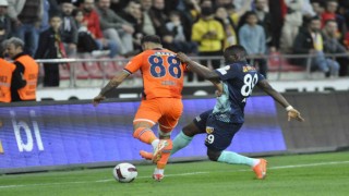 Trendyol Süper Lig: Kayserispor: 0 - RAMS Başakşehir: 0 (İlk yarı)