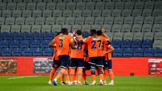 Trendyol Süper Lig: RAMS Başakşehir: 2 - Gaziantep FK: 0 (İlk yarı)