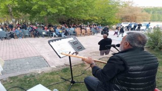 Tuncelili sanatçılar, kanser hastası için destek konseri verdi