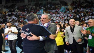 Türkiyenin kadın hentbolde en iyisi Konyaaltı