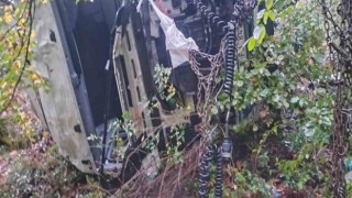 Uçurumdan yuvarlanan tankerin sürücüsü öldü