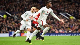 UEFA Şampiyonlar Ligi: Manchester United: 1 - Galatasaray: 1 (İlk yarı)