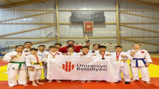 Ümraniyeli sporcular madalyalara doymuyor
