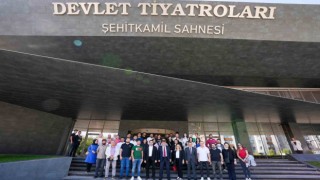 Üniversite öğrencileri, D.T. Şehitkamil Sahnesini inceledi