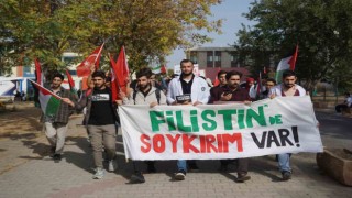 Üniversite öğrencilerinden Filistine destek yürüyüşü