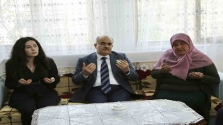 Vali Dağlı; “Vatan tuttuğumuz topraklarda, barış ve huzur içerisinde yaşıyorsak bunu şehit ve gazilerimize borçluyuz”
