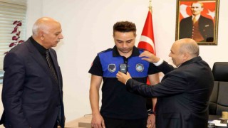 Van Büyükşehir Belediyesi zabıtasında yaka kamerası dönemi