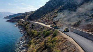 Van Gölü sahilindeki grup mahalle yolu asfaltlandı