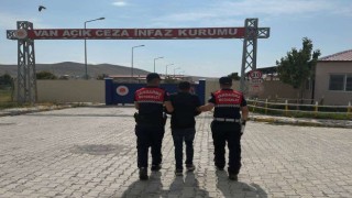 Vanda 10 yıl hapis cezası bulunan firari yakalandı