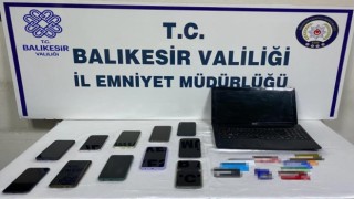 Vatandaşları FETÖ bahanesiyle 12 milyon TL dolandırdılar