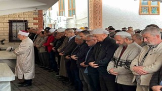 Yalovada İsrailin saldırılarında ölen Filistinliler için gıyabi cenaze namazı