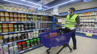 Yaşlılar Alo diyor, ekipler yardıma koşuyor