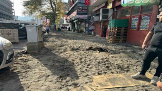 Zonguldak Belediyesinin kaldırım yenileme çalışmaları sürüyor