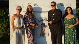 ‘Zor değil kitabının lansmanında ünlü isimler bir araya geldi