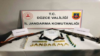 1 tabanca, 1 kurusıkı ve 2 tüfek ele geçirildi