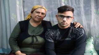 17 yaşındaki genç tedavi edilmezse dünyası kararacak