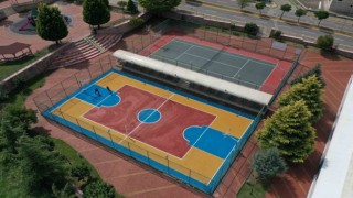 188 okula basket ve voleybol sahası