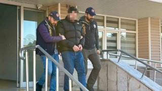 3 yıl 4 ay kesinleşmiş hapis cezasıyla aranıyordu, siber polise yakalandı