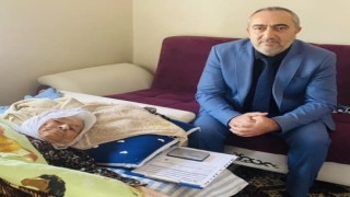 99 yaşındaki kadının nüfus işlemleri evinde yapıldı