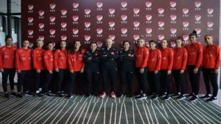 A Milli Kadın Futbol Takımı, basın mensupları ile buluştu