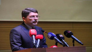 Adalet Bakanı Yılmaz Tunç: Hukuk fakültesinden mezun olanlar önce hukuk mesleklerine giriş sınavını kazanacak