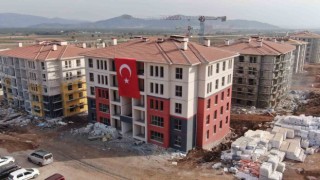 Afet konutlarının her geçen gün yükseldiği Hassada konutların teslimine yıl başında başlanacak