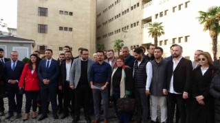 Afiş asan gençlerin 1 yıla kadar hapisleri istendi