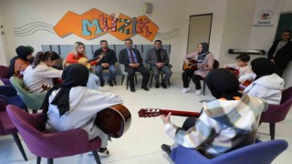 Ağrı Gençlik ve Spor İl Müdürü Fedai Din, Patnosta incelemelerde bulundu