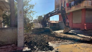 Akdeniz Belediyesi, asfalt çalışmalarına devam ediyor