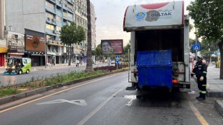 Akdenizdeki 65 mahalle ve 2 bin 800 sokaktan günde 400 ton çöp toplanıyor