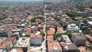 Alaşehirin prestij caddesinde sıra üst yapıda