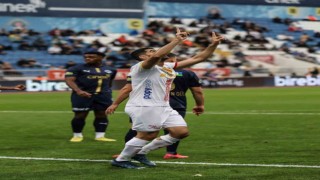 Ali Karimi ilk golünü attı