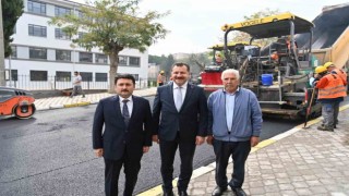 Altıeylül ilçesinde caddelere sıcak asfalt