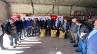 Altıntaşta 532 üreticiye yüzde 50 hibeli 98 ton 550 kilo buğday tohumu dağıtıldı