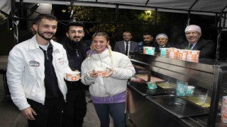 Amasya Üniversitesinde sınavlara hazırlanan öğrencilere sıcak çorba