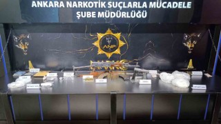 Ankarada zehir tacirlerine operasyon: 3 gözaltı