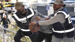 Anne ve kızı öldüren, katil komşu tutuklandı