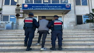 Antalyada 413 aranan şahıs yakalandı