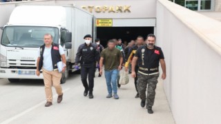 Antalyada çeşitli suçlardan aranan 57 şüpheli yakalandı