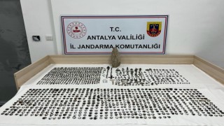 Antalyada jandarmadan tarihi eser operasyonu