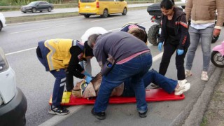 Aracın aynasına çarpan motosiklet 20 metre sürüklendi: 1 yaralı